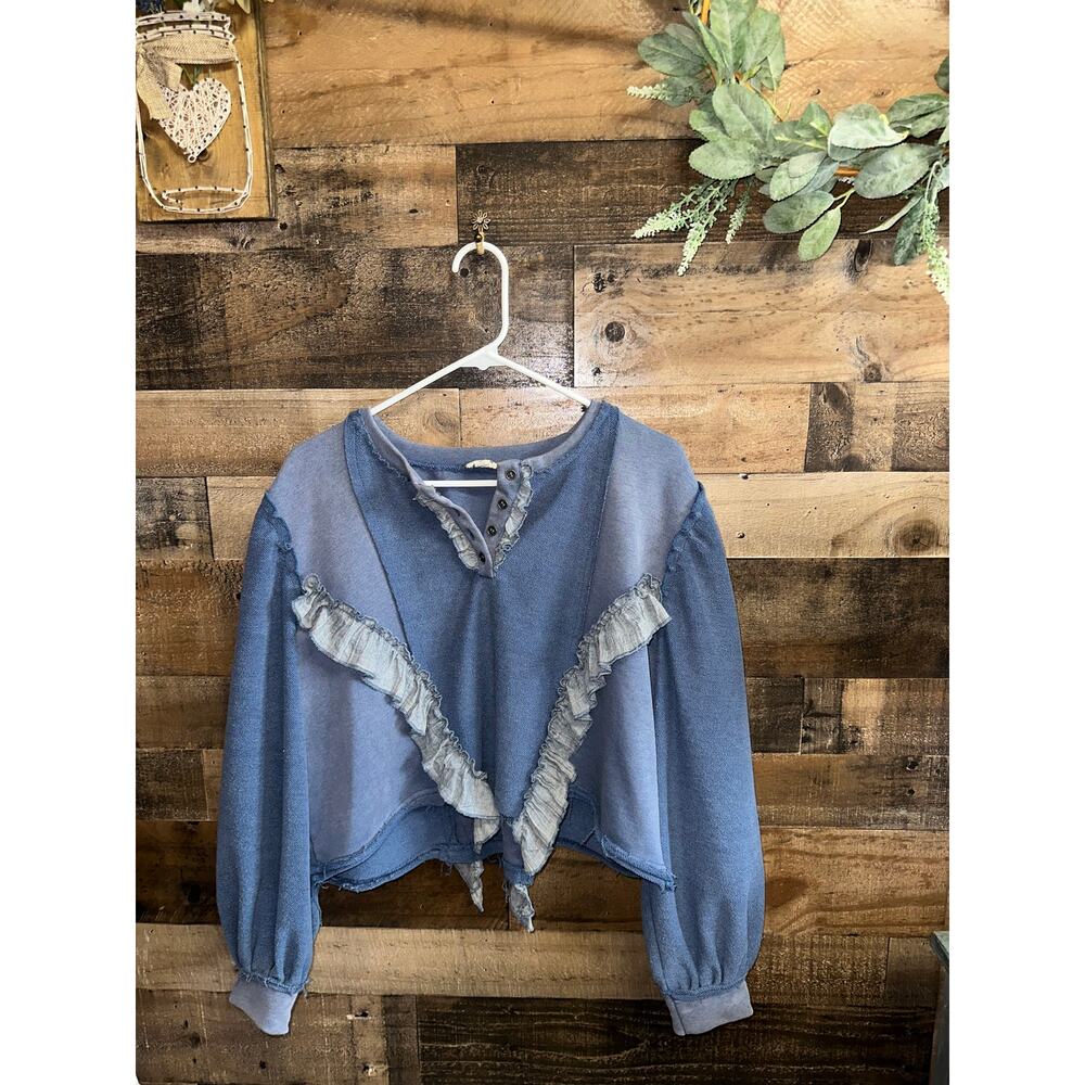POL Blue Ruffle Henley Cropped Sweatshirt Size S - Picture 2 of 4